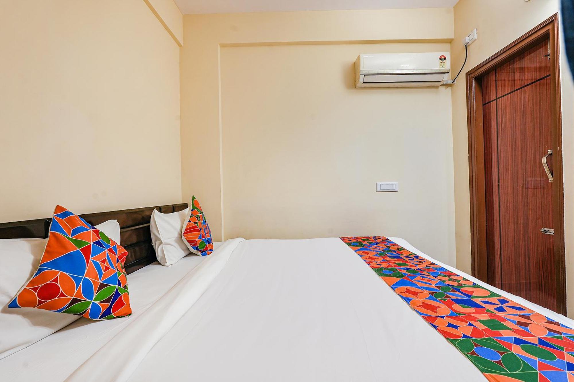Fabhotel Crystal Suites Бангалор Екстериор снимка
