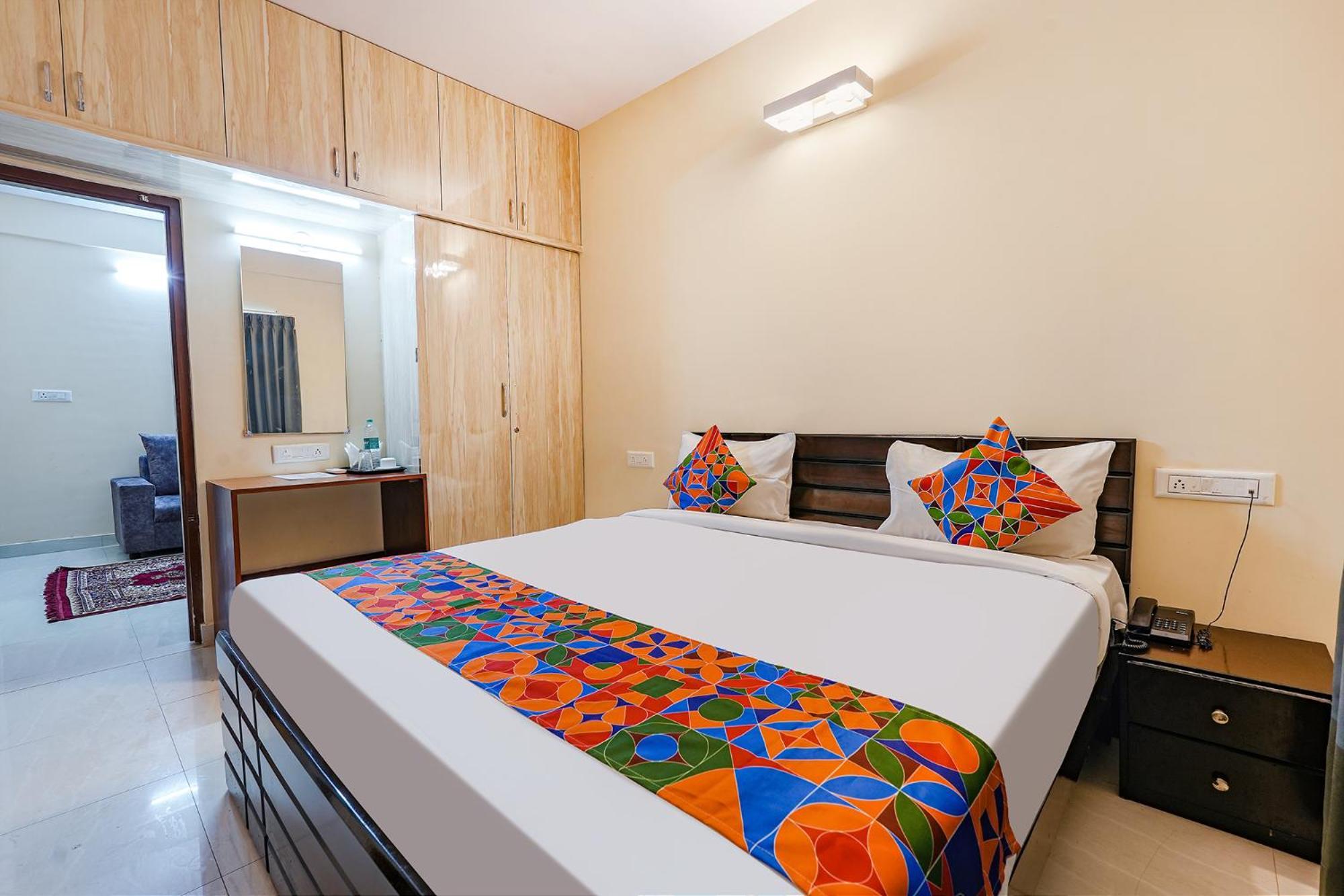 Fabhotel Crystal Suites Бангалор Екстериор снимка