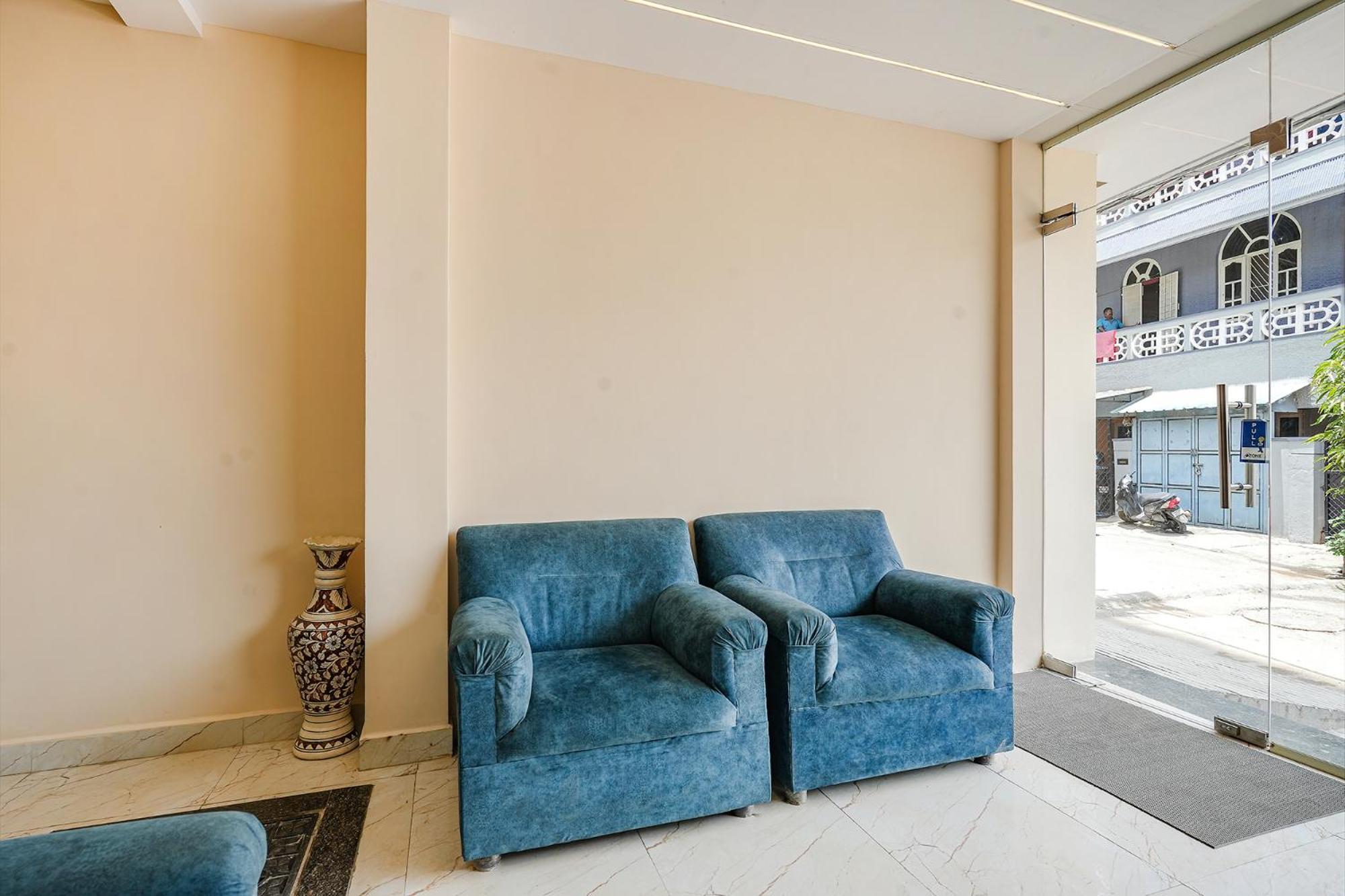 Fabhotel Crystal Suites Бангалор Екстериор снимка
