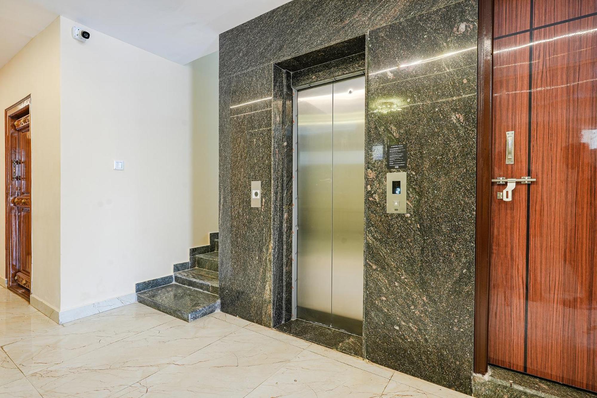 Fabhotel Crystal Suites Бангалор Екстериор снимка