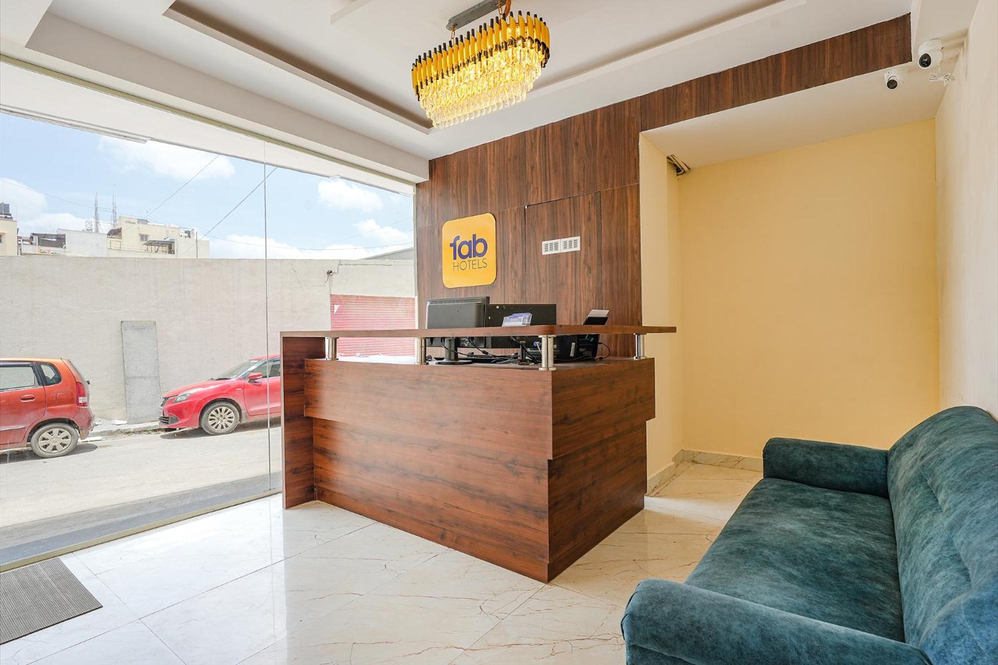 Fabhotel Crystal Suites Бангалор Екстериор снимка